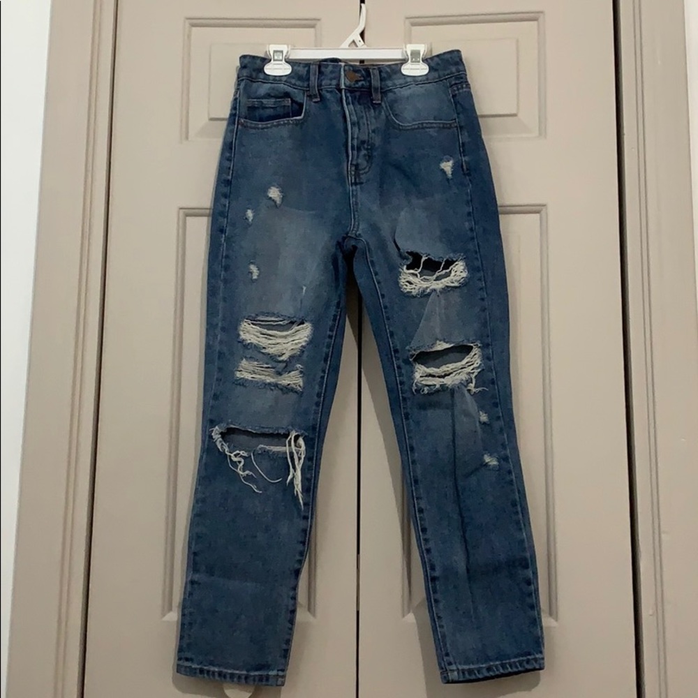 Dark washed boyfriend jeans